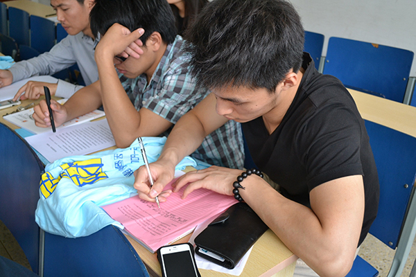 放飞青春梦想  开启崭新旅程—我院09毕业生班会顺利举办