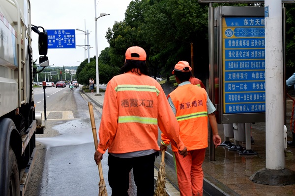 【暑期社会实践】新闻学院“环卫工人”实践小分队