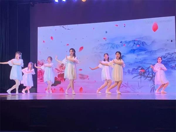 新闻学院汉服社成功举办中国风系列活动