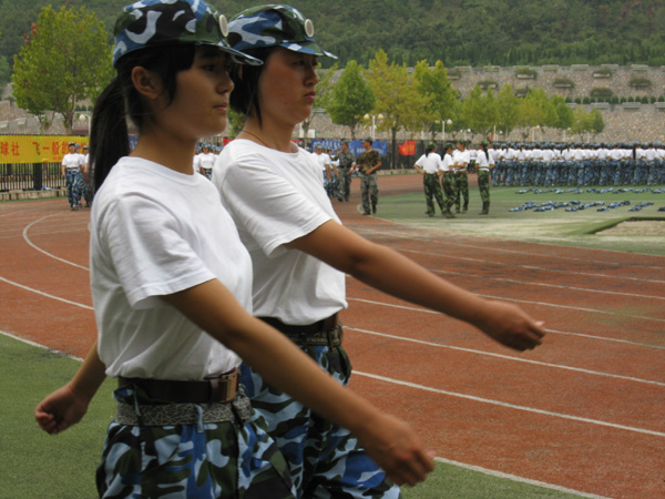 新生军训——训练场上